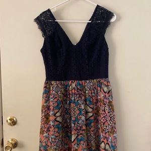 Cap sleeved v-neck with butterfly pattern skirt